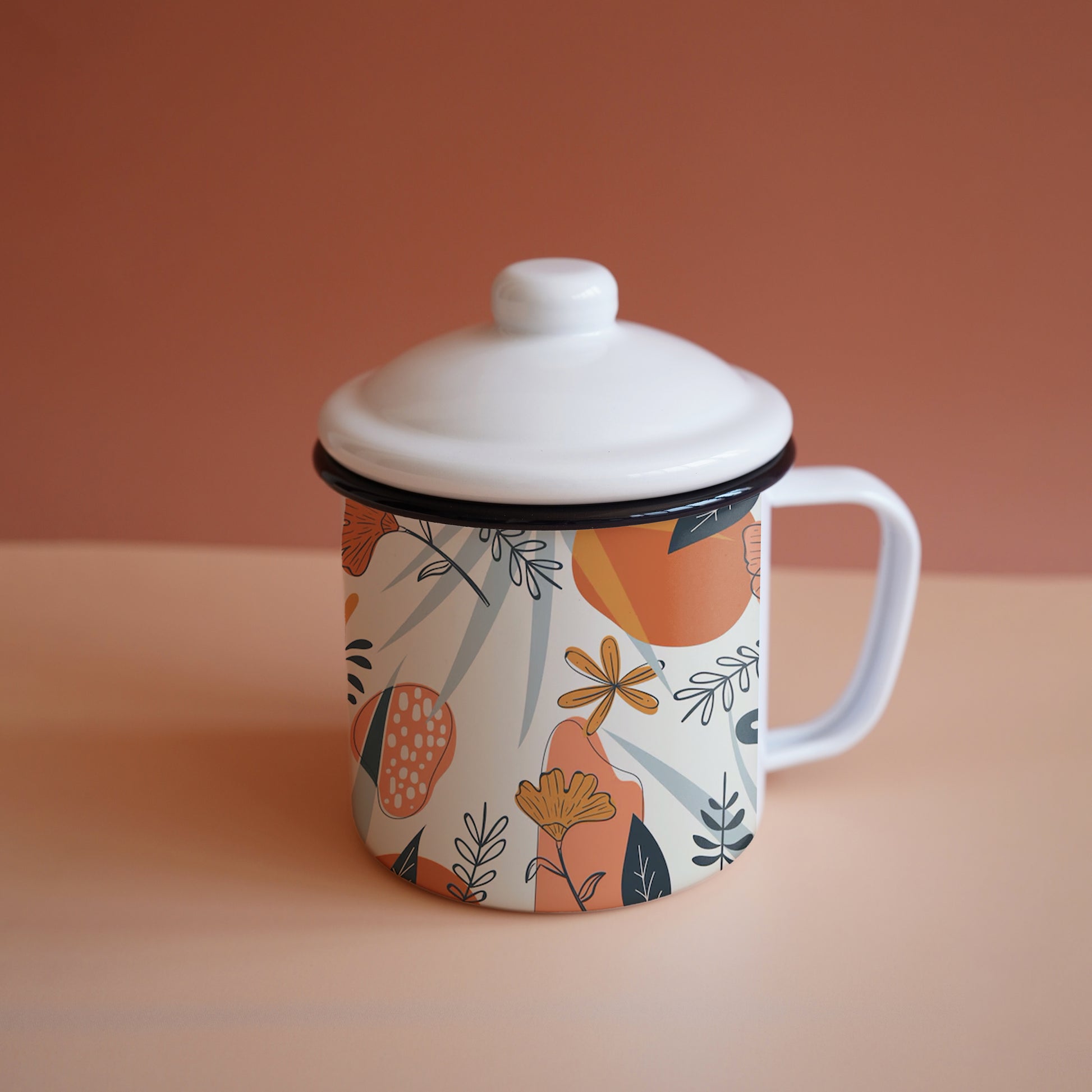 Tazza con coperchio