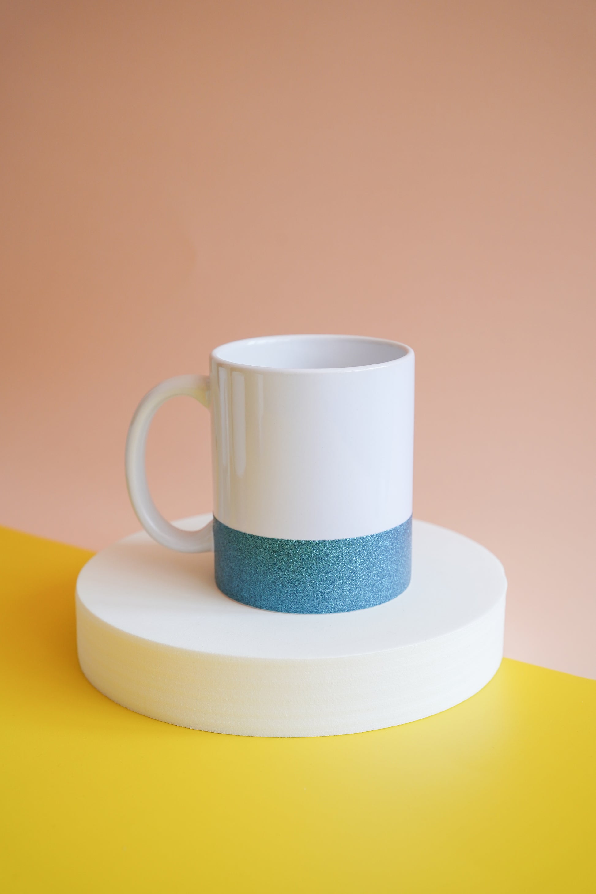 Tazza con cinturino glitterato