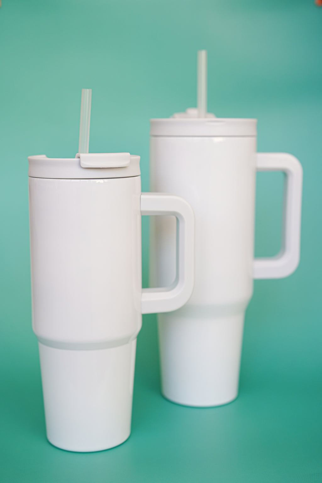 Tazza "Nome" con cannuccia e manico bianco